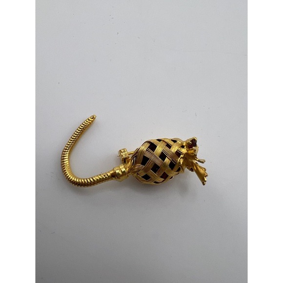 Vintage Gold Mouse Wire Wrapped Red Glass Brooch Pin - Picture 3 of 8